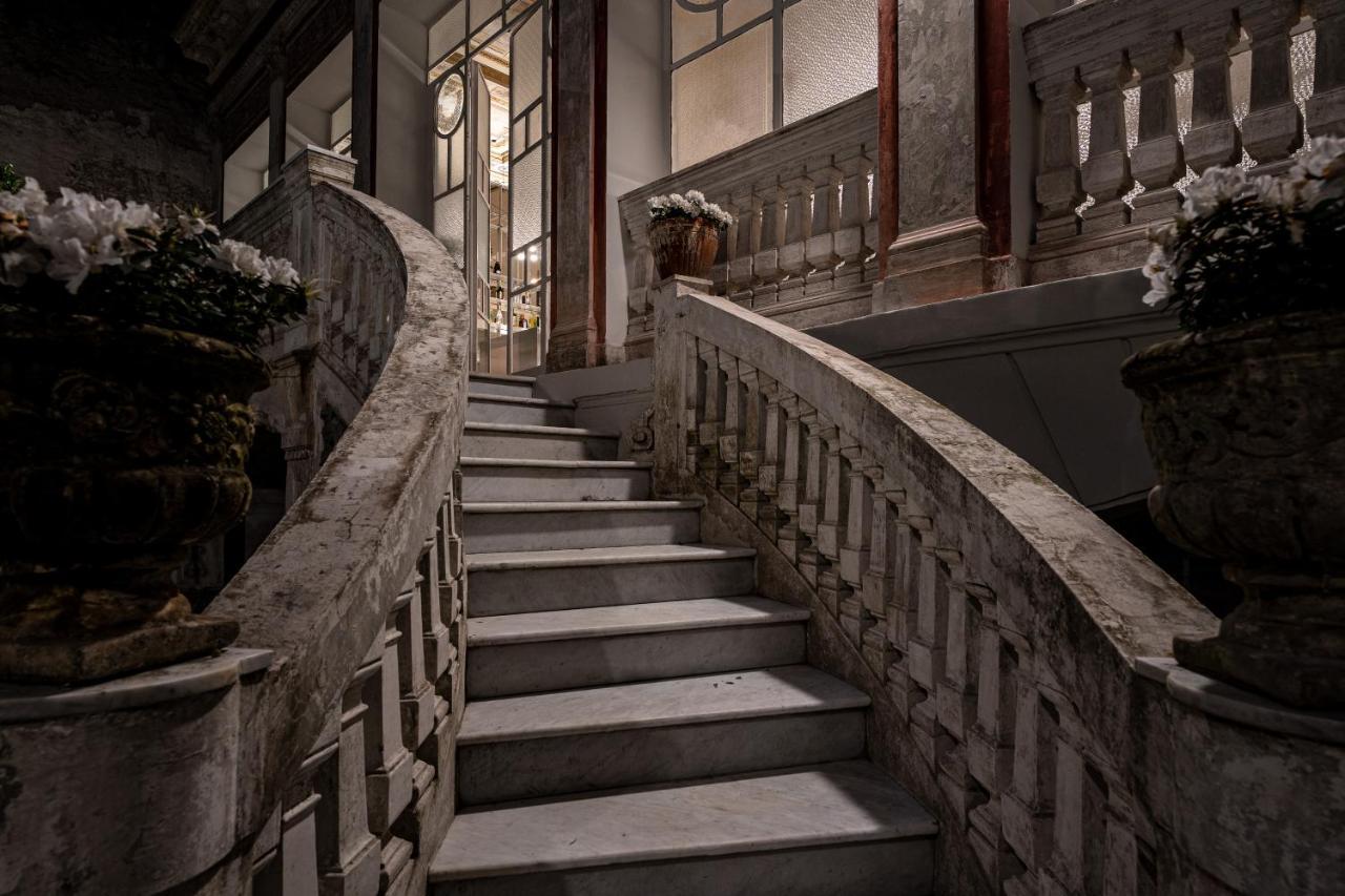 Hotel Artemisia Domus - Giardino Neapel Exterior foto